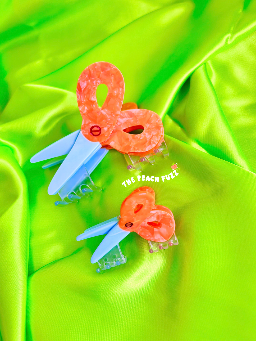 The Peach Fuzz - Scissors Hair Claw: Large