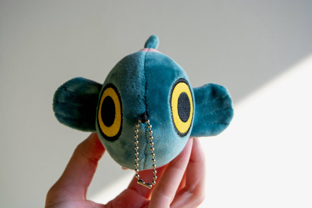 Curlworks - Mochi Fish Fry Plush Keychain - Coral and Dark Green