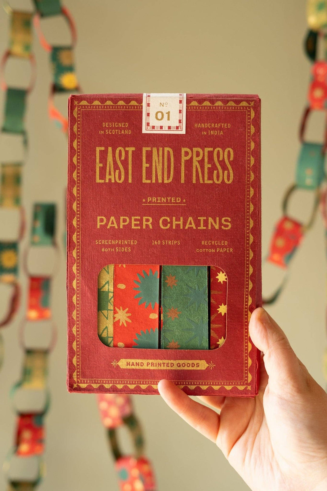 East End Press - FESTIVE PAPER CHAIN KIT