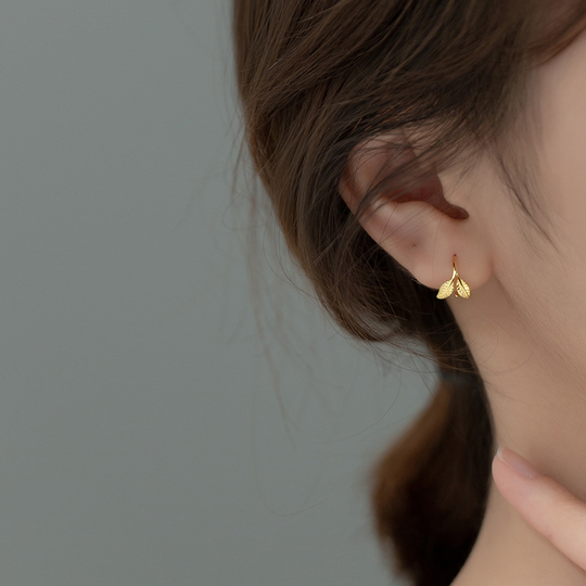 Perimade & Co. LLC - Tiny Leaf Branch Hook Hoop Earrings in 925 Sterling Silver: Gold