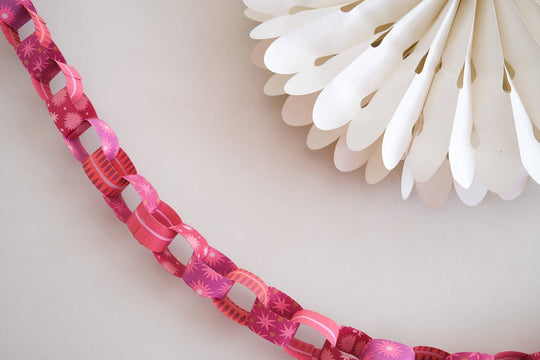 East End Press - PINK & RED PAPER CHAIN KIT