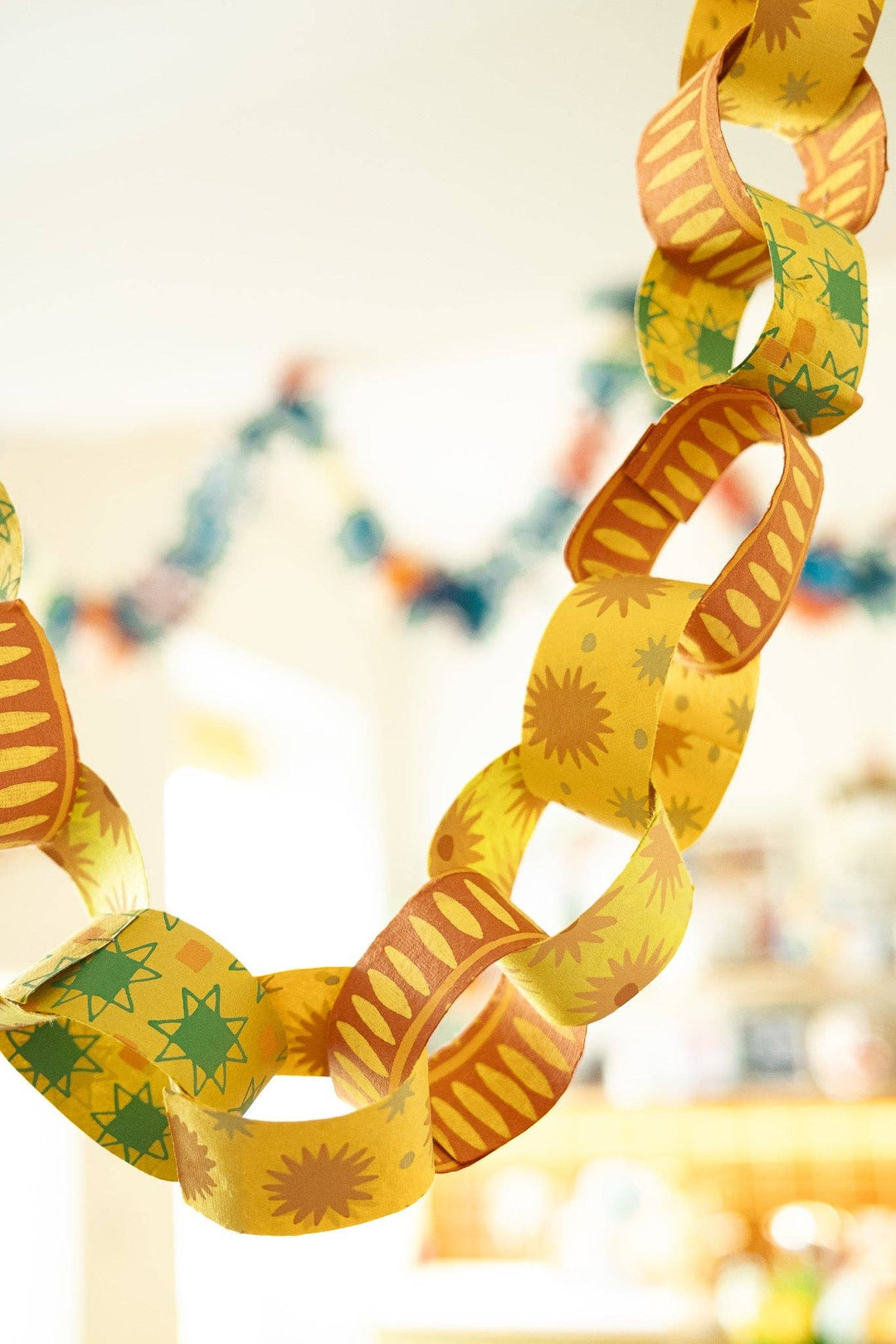 East End Press - YELLOW & GREEN PAPER CHAIN KIT