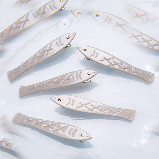 WINONA IRENE - Sardine Fish Hair Clip Set in Silver Acetate with Rhinestone