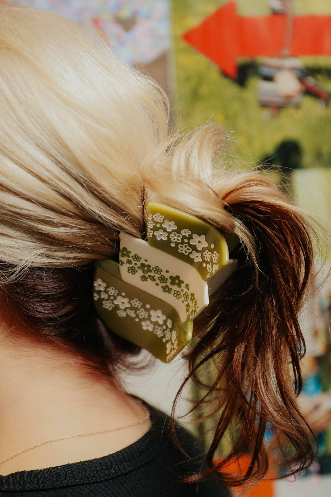 The Peach Fuzz - Retro Bowls Hair Claw