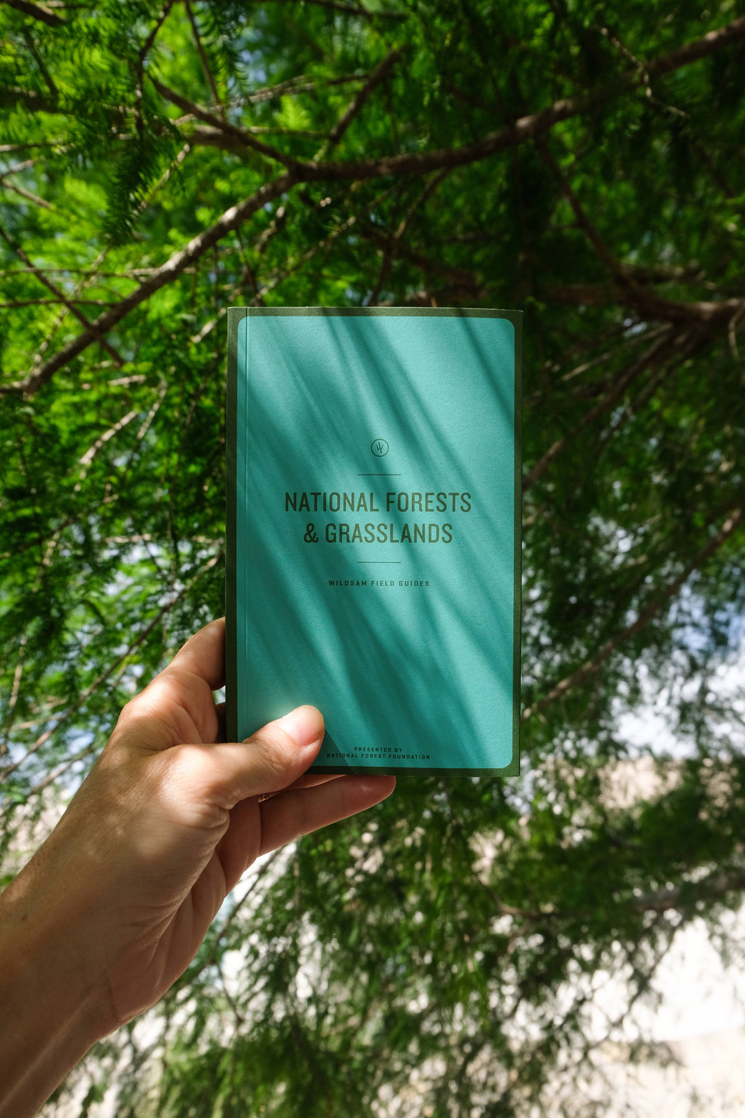 Wildsam Field Guides - National Forests and Grasslands Guide Book 