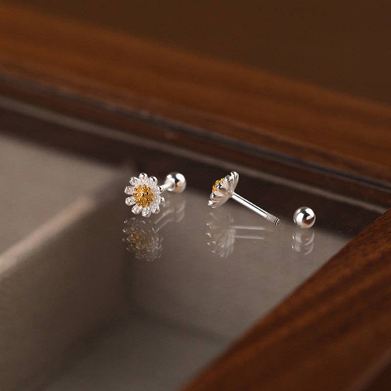 Perimade & Co. LLC - Tiny Small Daisy Flower Stud Earrings in 925 Sterling Silver