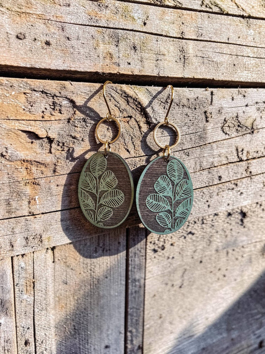 Sadie J. & Co. - GOLDEN LEAF | Dangle Earrings